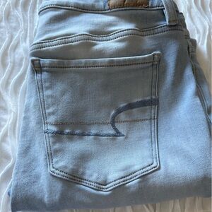 🐝 AMERICAN EAGLE HIGH RISE JEGGING